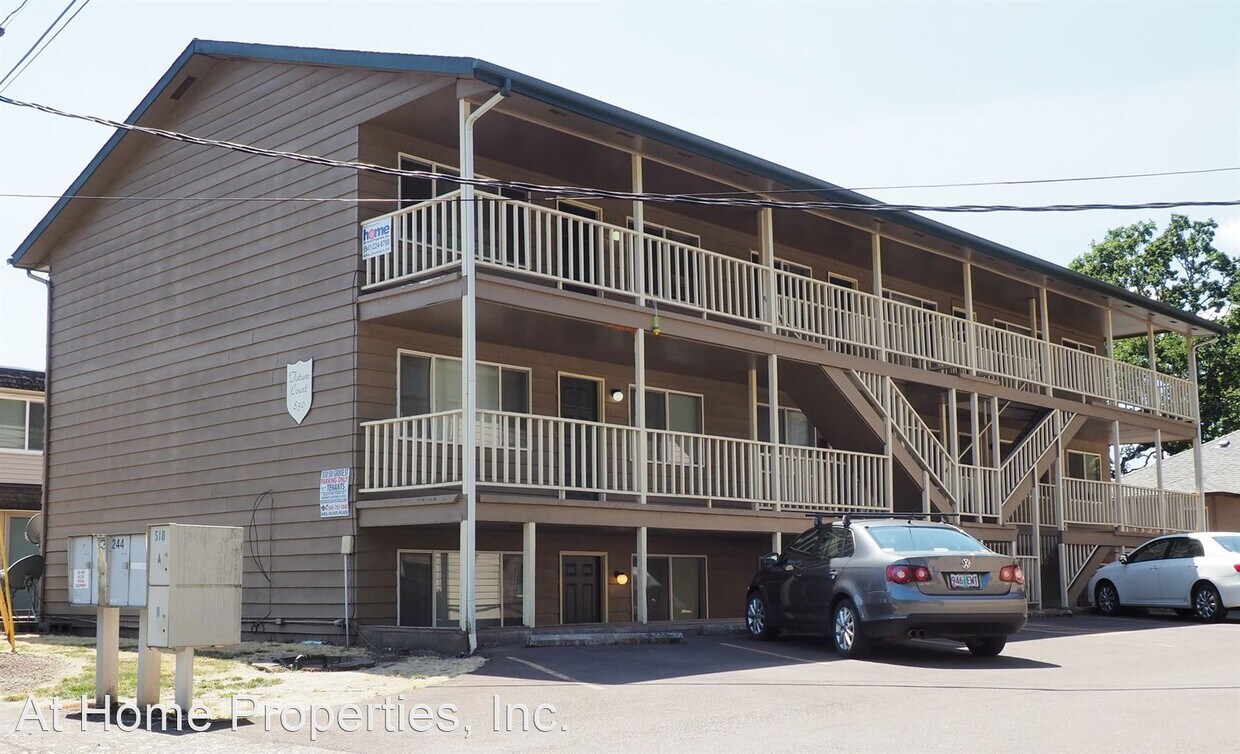 Foto principal - 830 SW Grove St