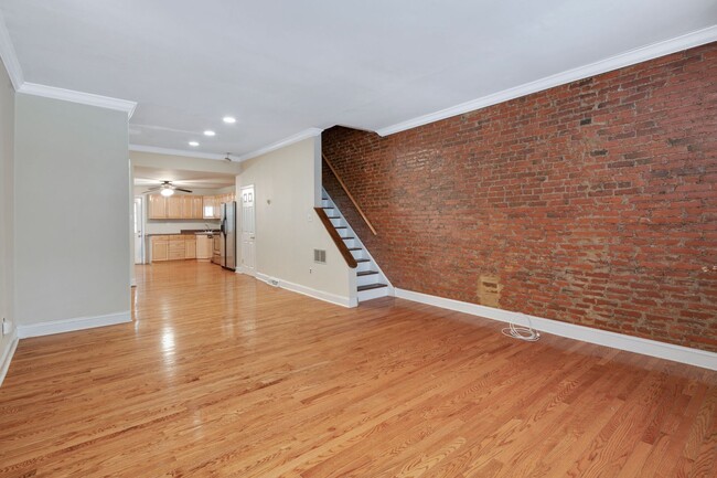 Three Bedroom Graduate Hospital Home with Roof Deck! - Three Bedroom Graduate Hospital Home with Roof Deck!