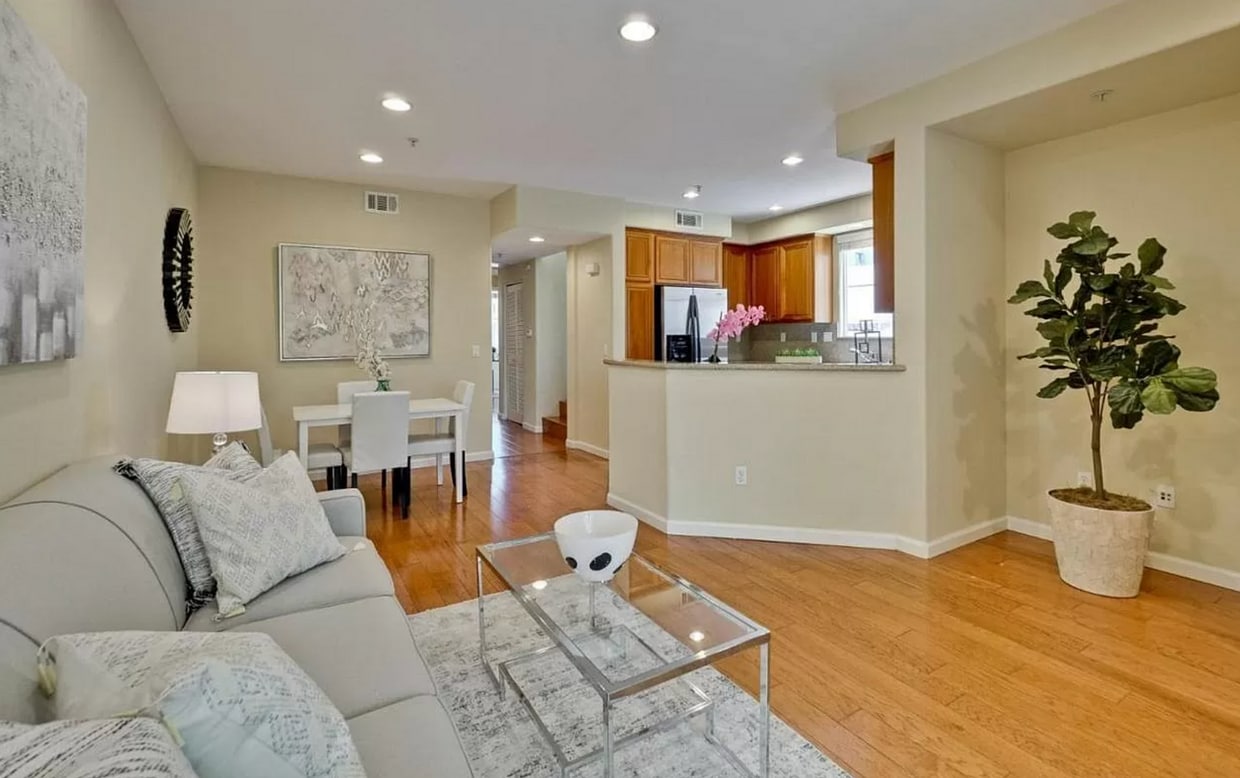 Primary Photo - Beautiful 3 Bed 2 Bath Home Available Now!
