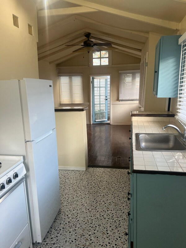 Foto del edificio - 311 E Bay Ave