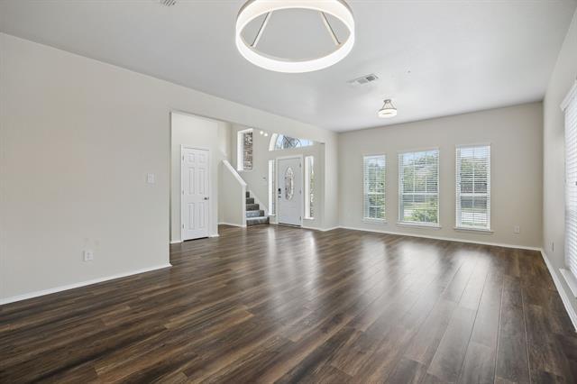 Foto del edificio - 703 Fossil Hill Dr