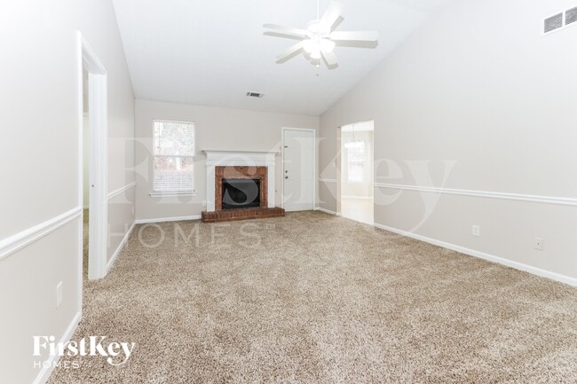 Foto del edificio - 5901 Green Meadow Way