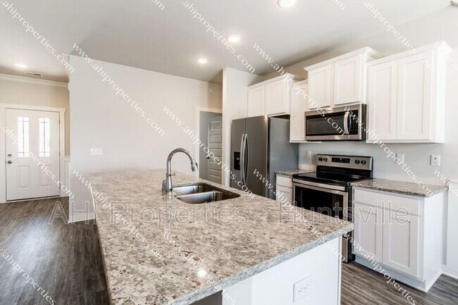 Building Photo - 26141 Valley Ridge Rd