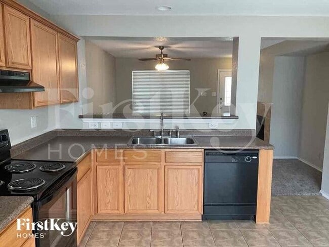 Building Photo - 511 Hampton Cove