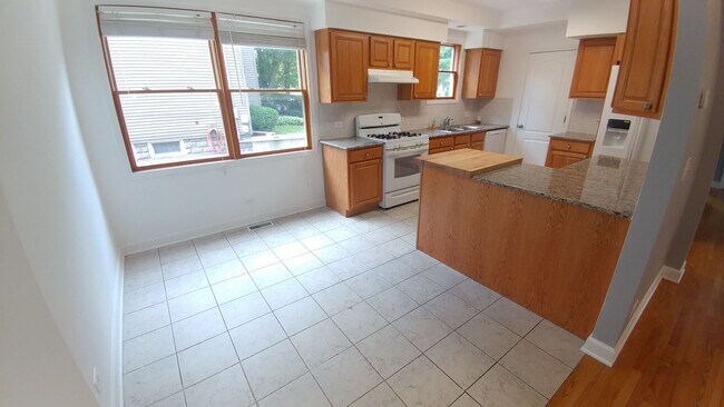Foto del edificio - 524 N Central Ave