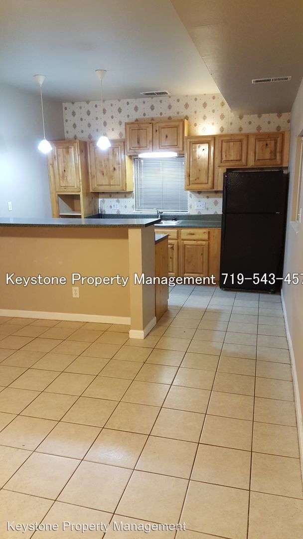Foto del edificio - 901-905 N Greenwood St