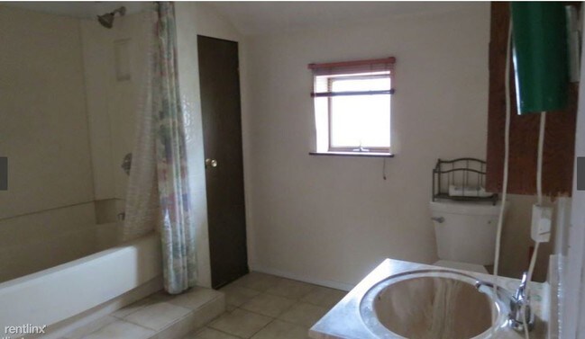 Foto del edificio - 2 br, 1 bath House - 114 N Sheridan St