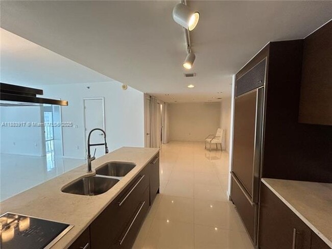 Photo - 495 Brickell Ave Apartment