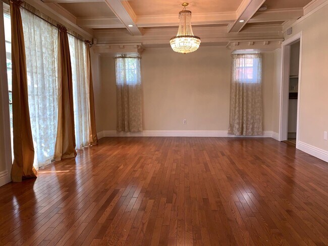 Foto del edificio - 1734 N Berendo St