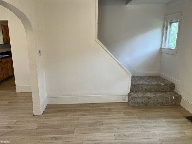 Foto del edificio - 3 br, 2 bath House - 215 Lindale Ave