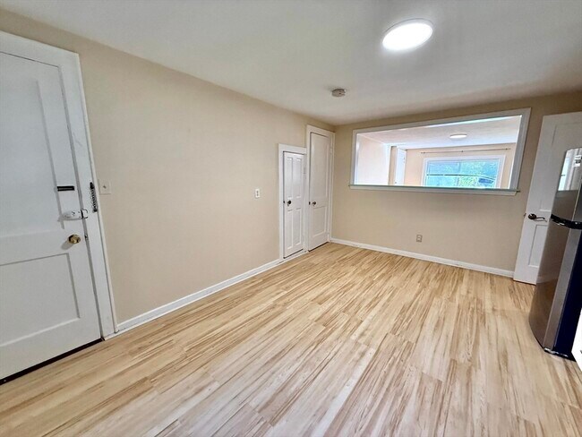 Building Photo - 45 Aldrich Rd
