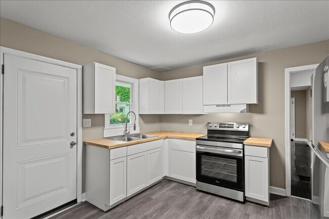 Foto del edificio - 50 Victory Dr