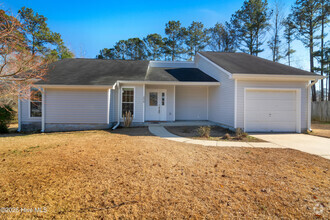 Building Photo - 2028 Hunters Ridge Dr