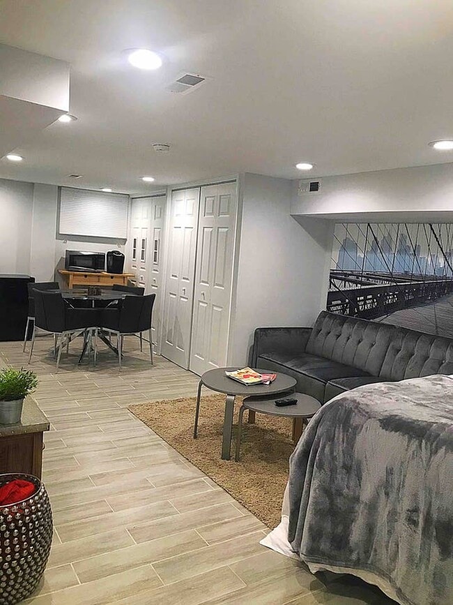 AirBnB setup - 1433 Bangor St SE