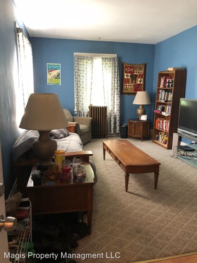 379 Bryant St, Buffalo, NY 14222 Condo for Rent in Buffalo, NY