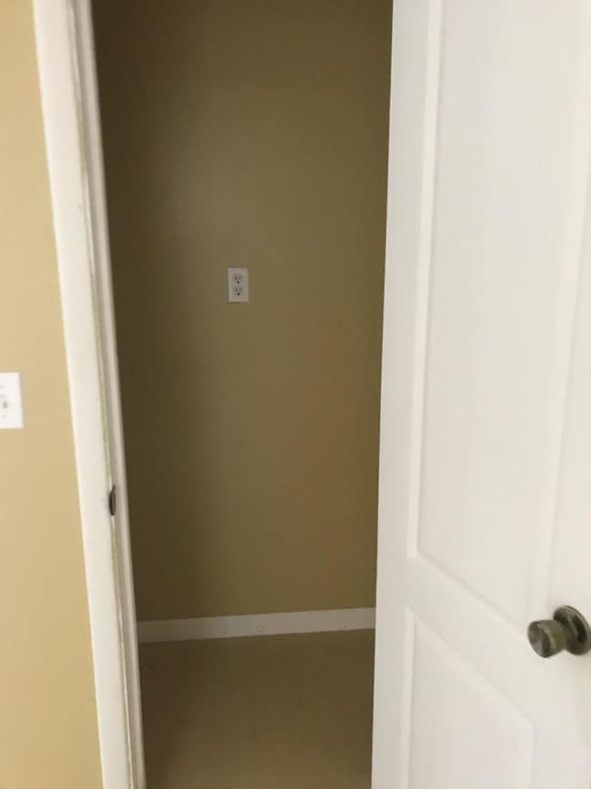 Building Photo - 243 Pine St