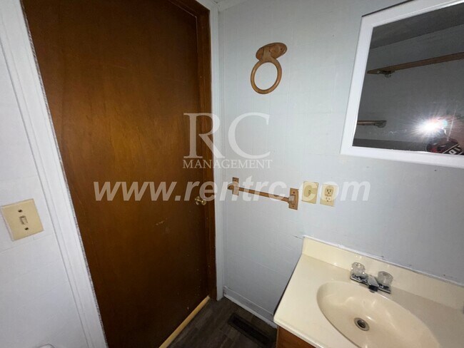 Building Photo - 23 Brewer-