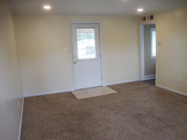 Entry into living room - 325 Mercer St