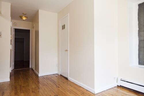 Building Photo - 512 W 48th St