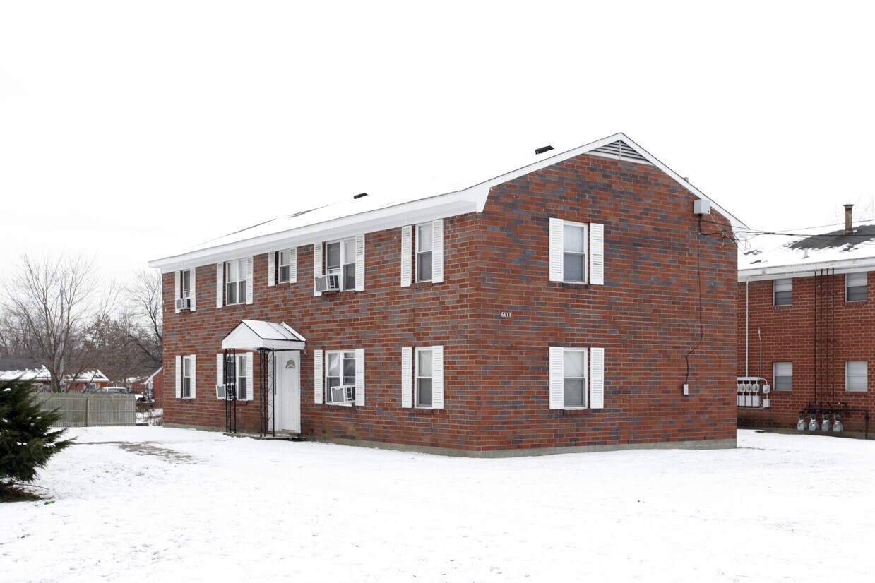 6611 Strawberry Ln, Louisville, KY 40214 Apartments in Louisville, KY