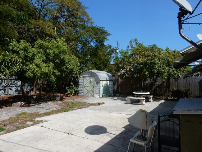 Foto del edificio - 538 W 3rd St