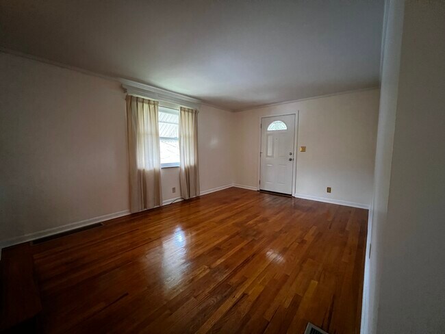 Foto del edificio - 463 Leath Ave