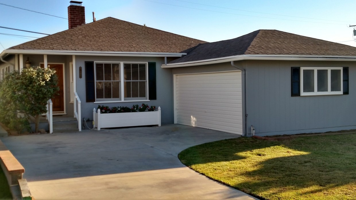 Front view of home - 5835 Tellefson Rd