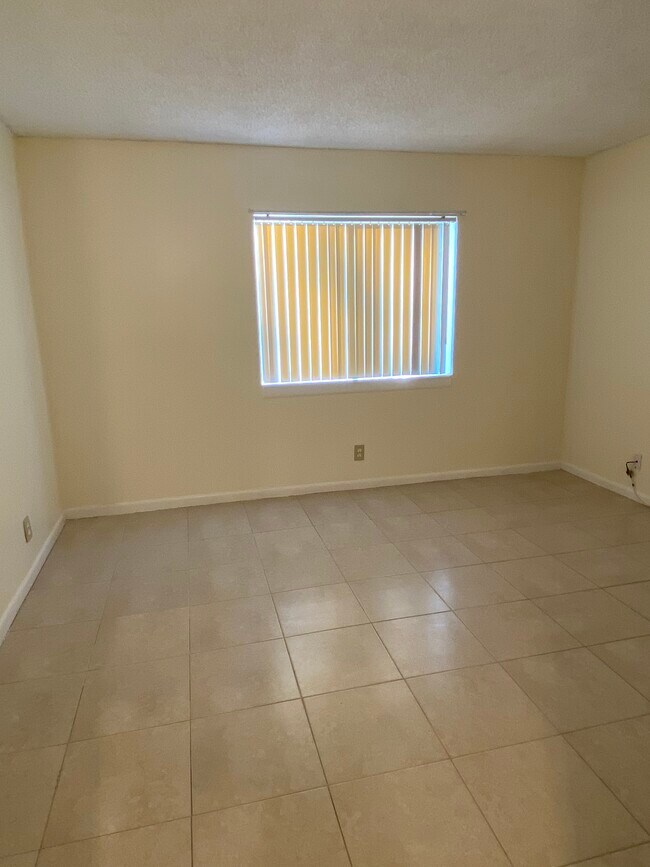 Building Photo - 6532 Chasewood Dr