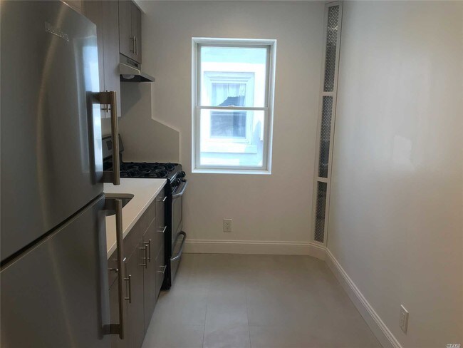 Foto del edificio - 22-44-44 35th St