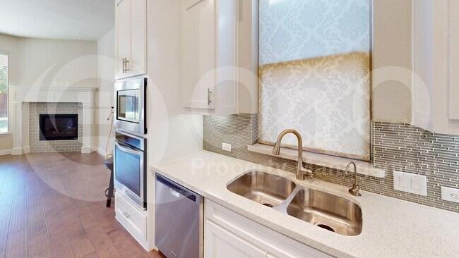 Foto del edificio - 4421 Avenida Ln
