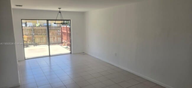 Building Photo - 6325 SW 138th Ct