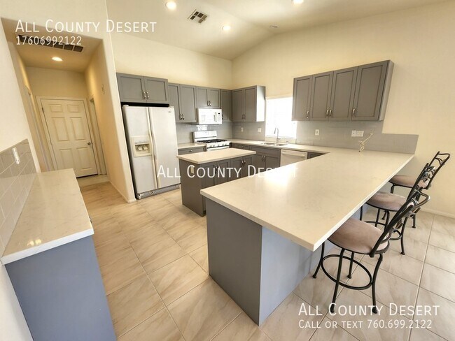 Building Photo - BEAUTIFUL 3 BR / 2.5 BA UNFURNISHED HOME A...
