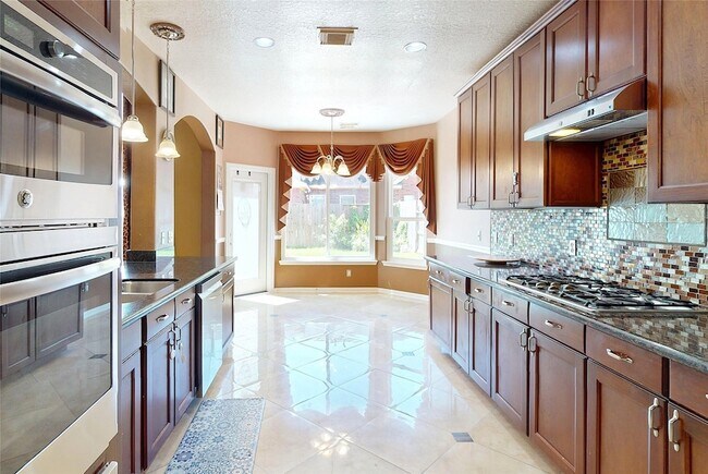 Foto del edificio - 4834 Zachary Ln