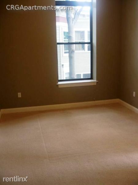 Building Photo - 10 McTernan St