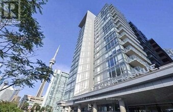 Building Photo - 705-4k Spadina Ave.
