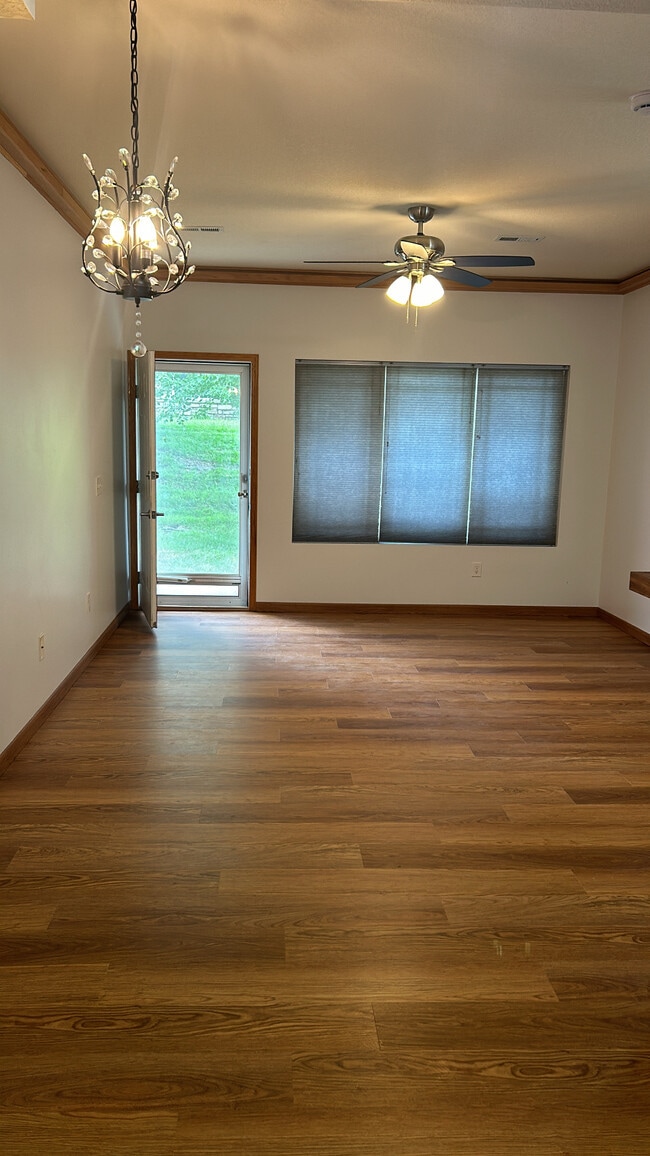 Building Photo - 2241 Hart Ave