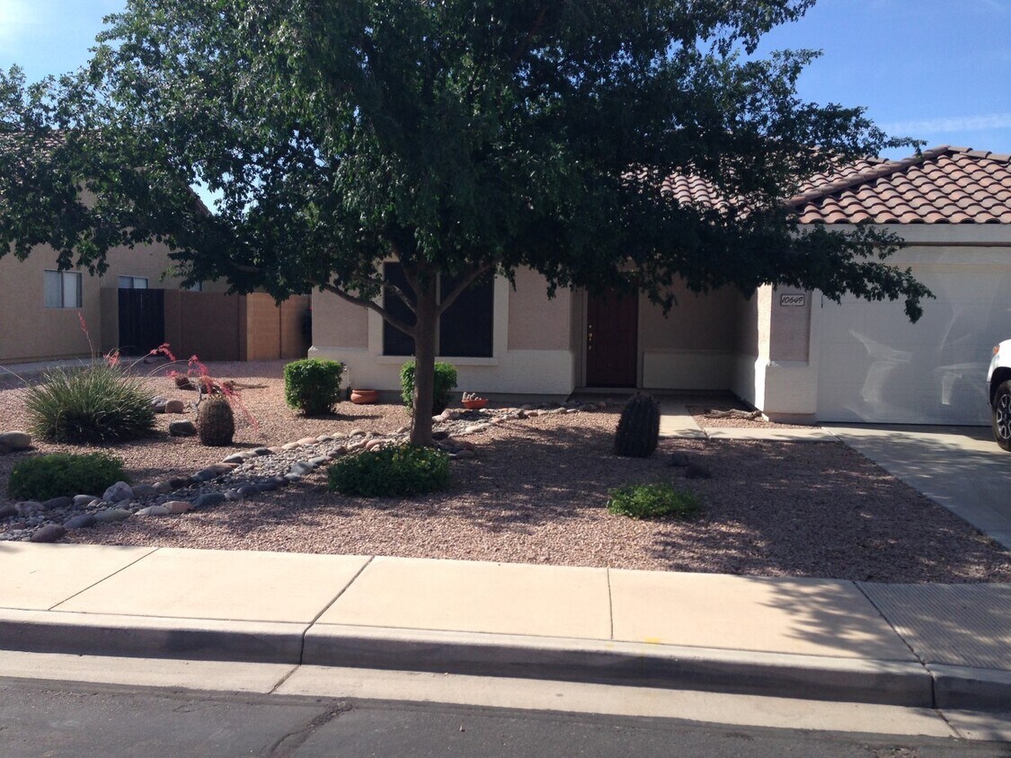 Primary Photo - Spacious 3 Bedroom, 2 Bath Home!