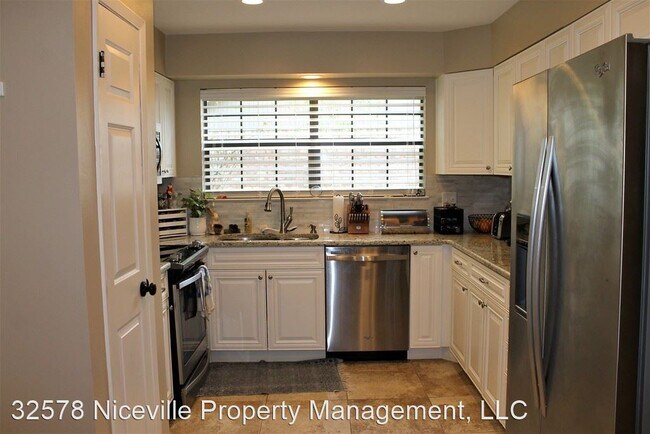 Building Photo - 3 br, 2 bath House - 609 Grenada