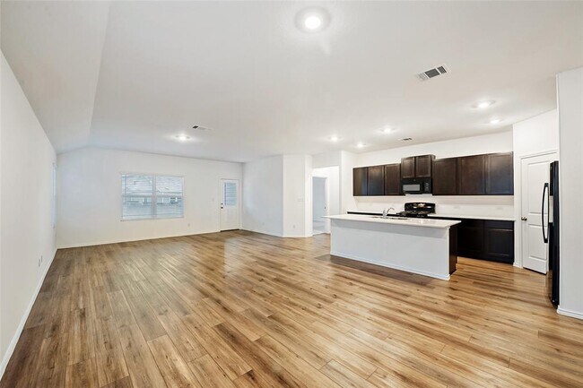 Building Photo - 430 Doherty