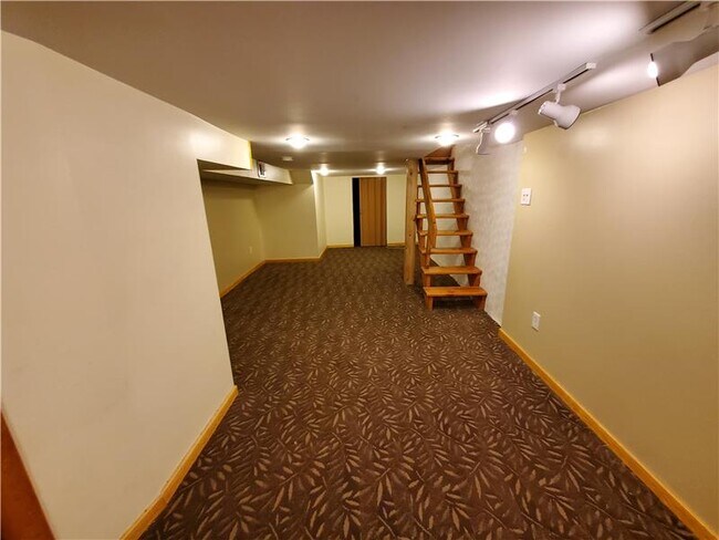 Foto del edificio - 2437 S Darien St