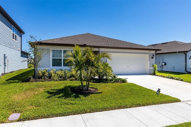 Building Photo - 9256 Royal River Cir