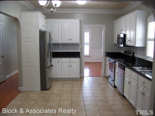 Building Photo - 3 br, 2.5 bath House - 2513B McNeill Circle