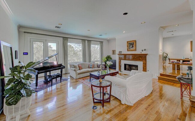 Foto del edificio - 4800 Mantle Dr