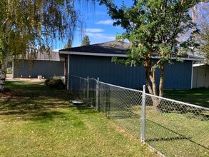 Building Photo - 5149 Sumac Ave