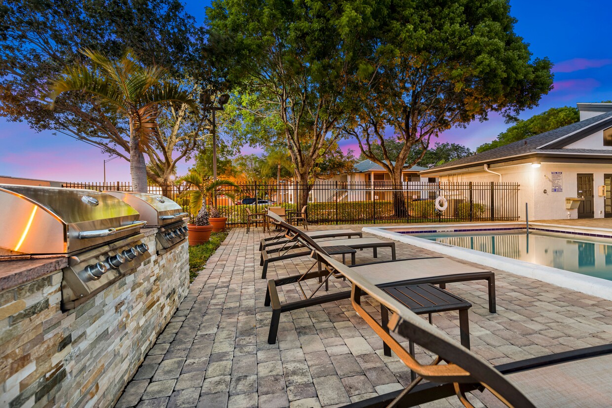 BBQ Area - Circle Sunrise Apartments