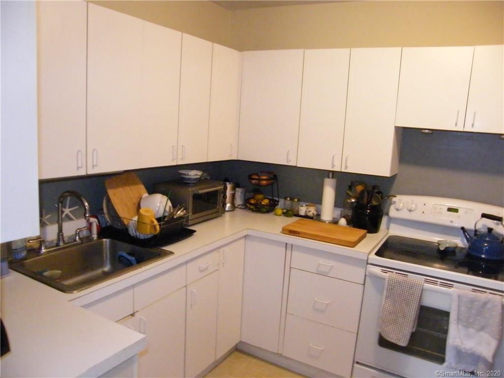 88 E Main St Unit 2, Clinton, CT 06413 Apartment for Rent in Clinton