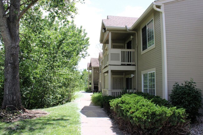Foto del edificio - Charming Ground-Level Condo with Scenic Vi...