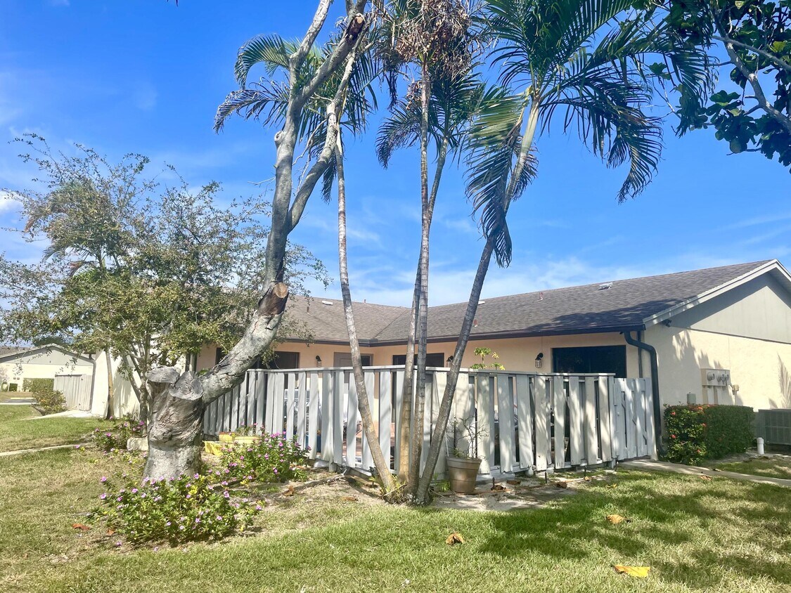 8214 Ambach Way, Hypoluxo, FL 33462 House Rental in Hypoluxo, FL