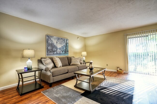 Interior Photo - Oak Creek Apartments