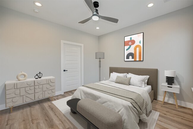 Building Photo - 1718 Hardy St